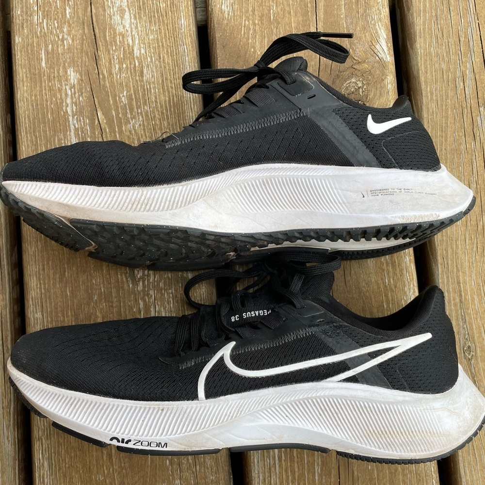 Nike Zoom Pegasus 38 running shoes